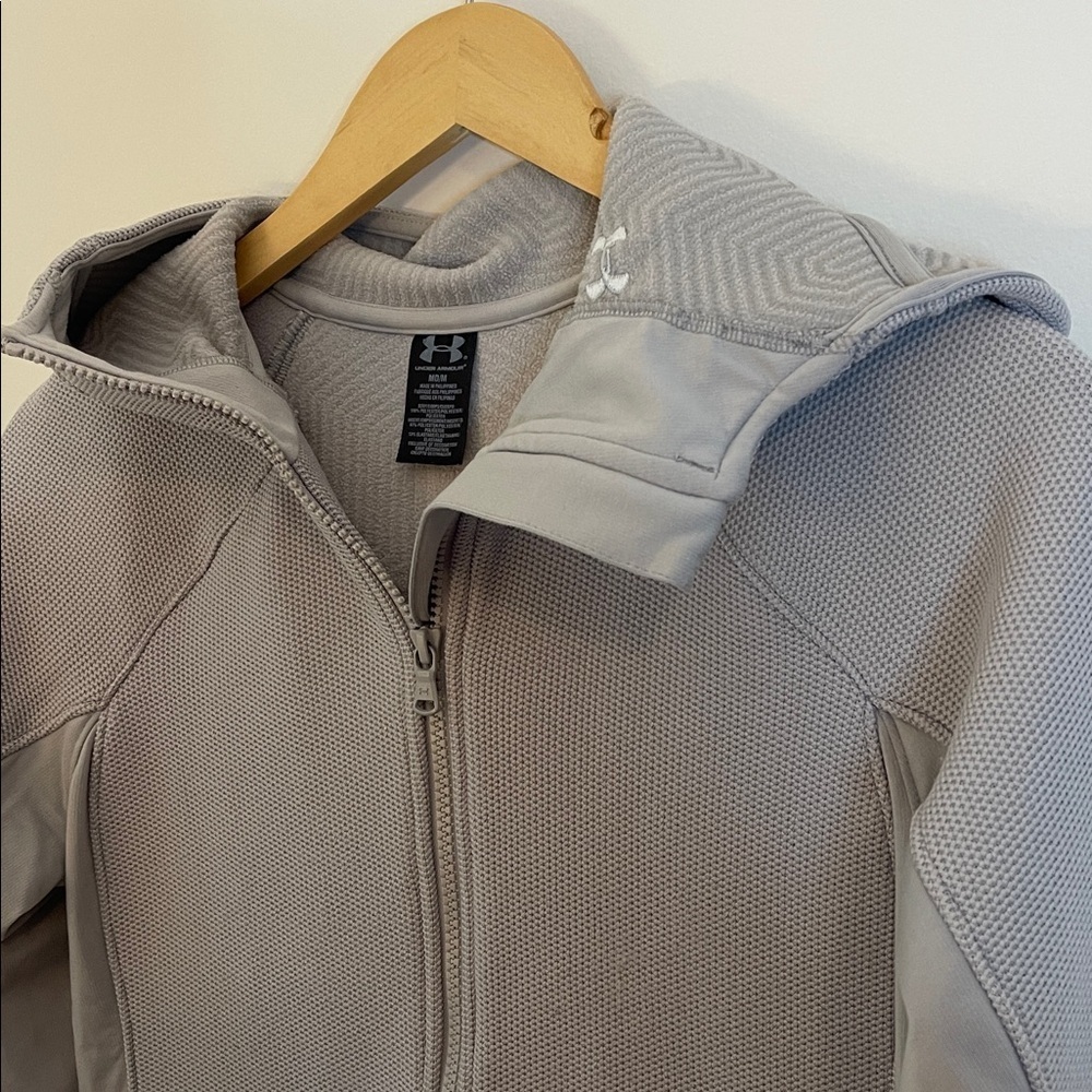 Under Armour Women’s Medium Waffle Knit Full Zip Jacket Light Gray Hood Pockets - Picture 2 of 7
